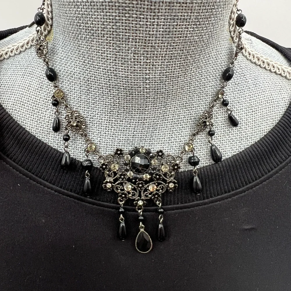 VCLM black bead and rhinestones necklace with matching earrings - Picture 2 of 11
